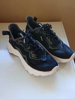 Sorel Black Athletic Lace Up Tennis Shoes Size 9